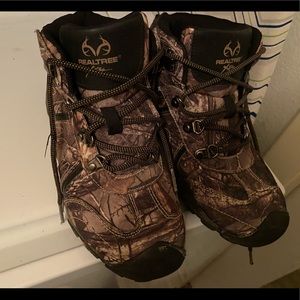 REALTREE boots Boys Size 5